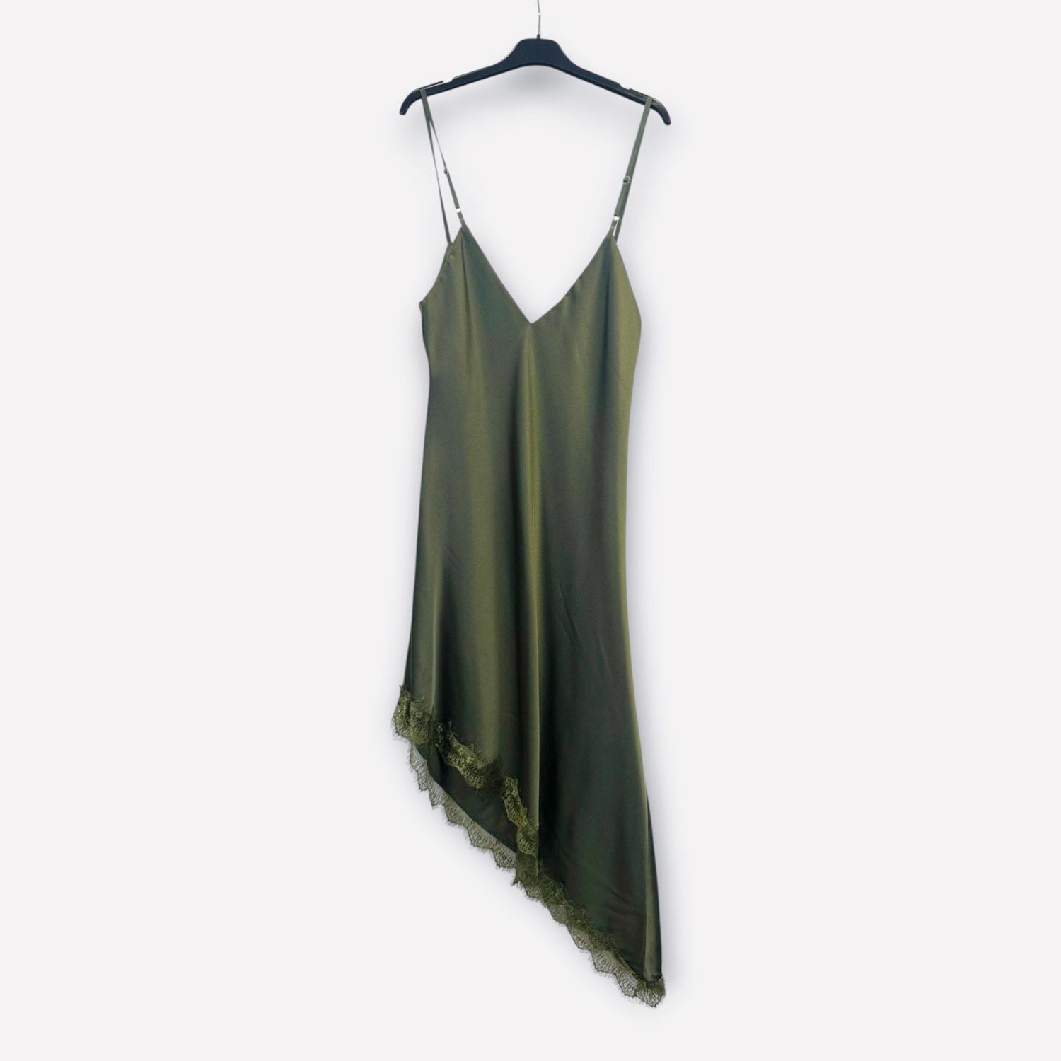 Abito sottoveste asimmetrico in raso con bordo in pizzo 0054 – NEUS