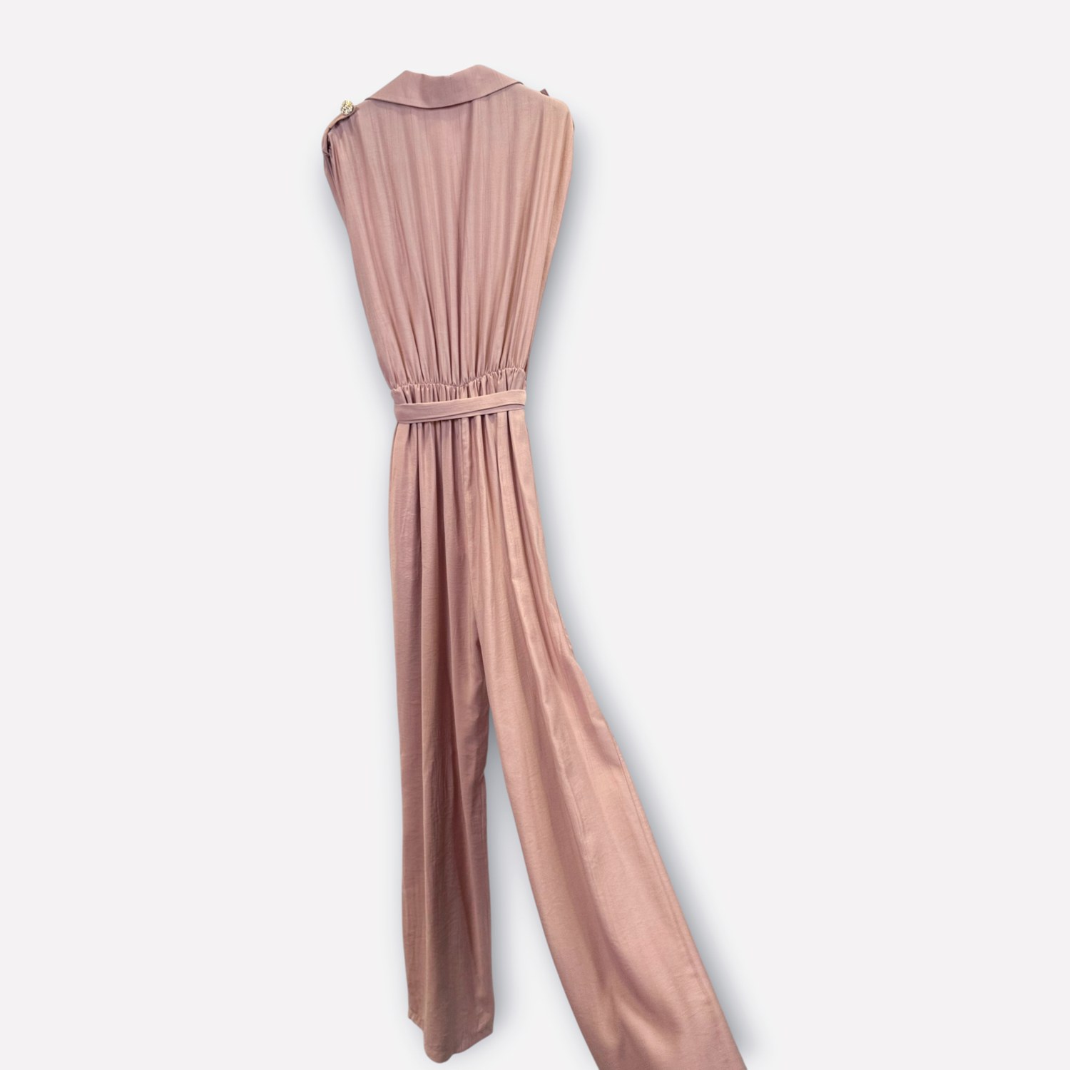 Tuta smanicata con cintura SS26-C5-11 – NEUS