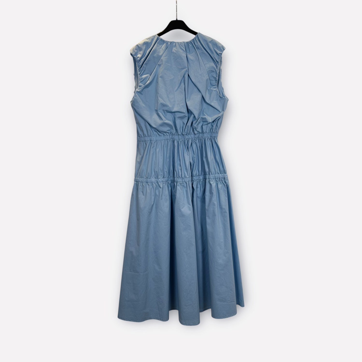 Abito midi in cotone smanicato con vita arricciata SS26-C6-03 – NEUS