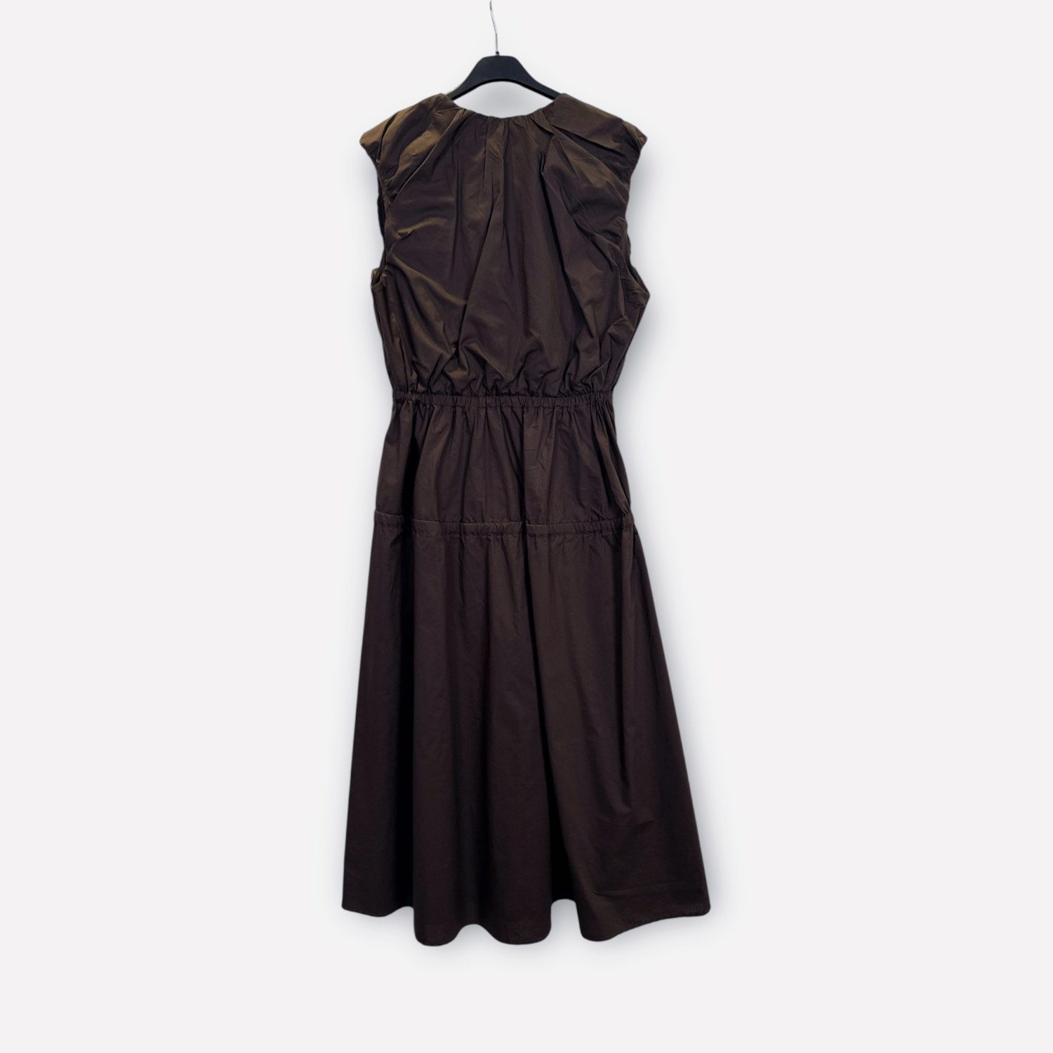 Abito midi in cotone smanicato con vita arricciata SS26-C6-03 – NEUS