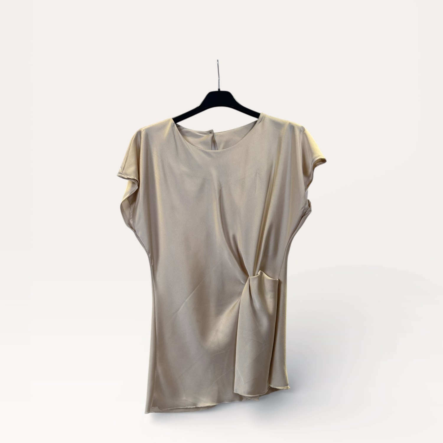 Blusa in satin drappeggiata con nodo laterale 0254 – NEUS
