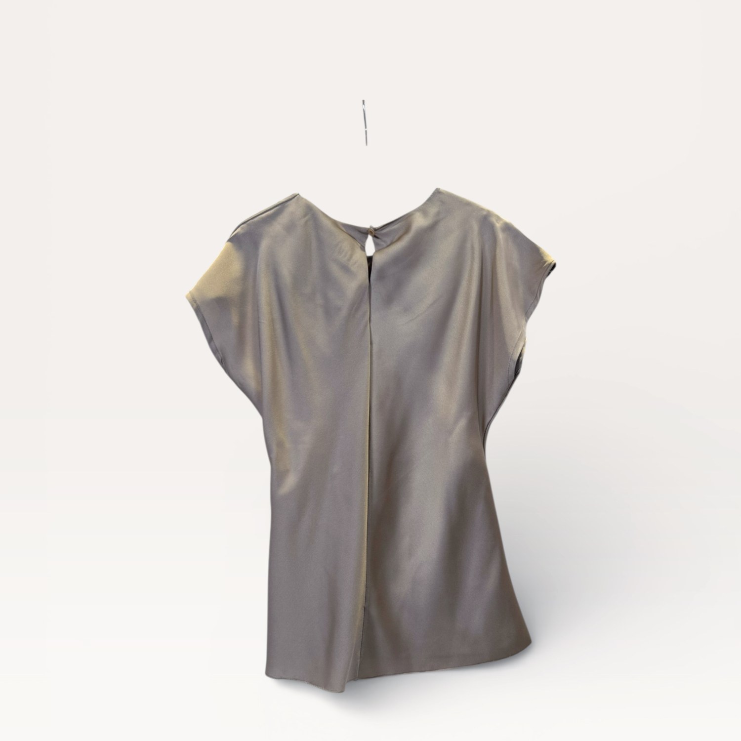 Blusa in satin drappeggiata con nodo laterale 0254 – NEUS