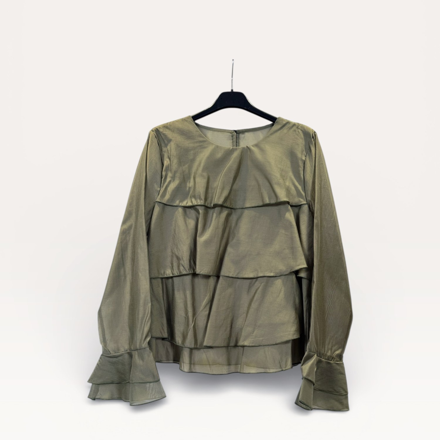 Blusa a balze con volant e maniche a campana SS26-C3-49 – NEUS