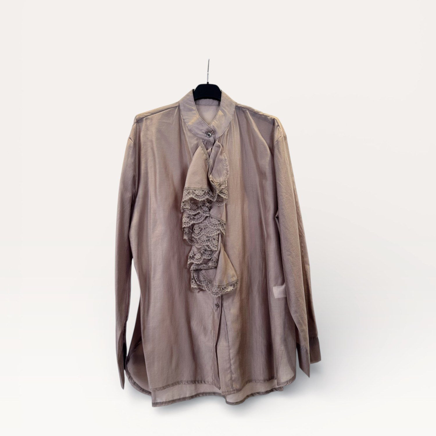 Camicia con volant in pizzo stratificato SS26-C3-52 – NEUS