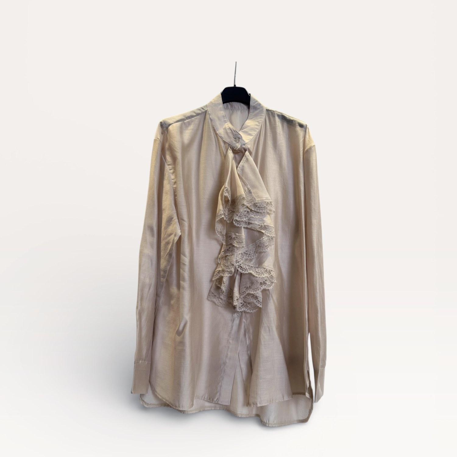 Camicia con volant in pizzo stratificato SS26-C3-52 – NEUS