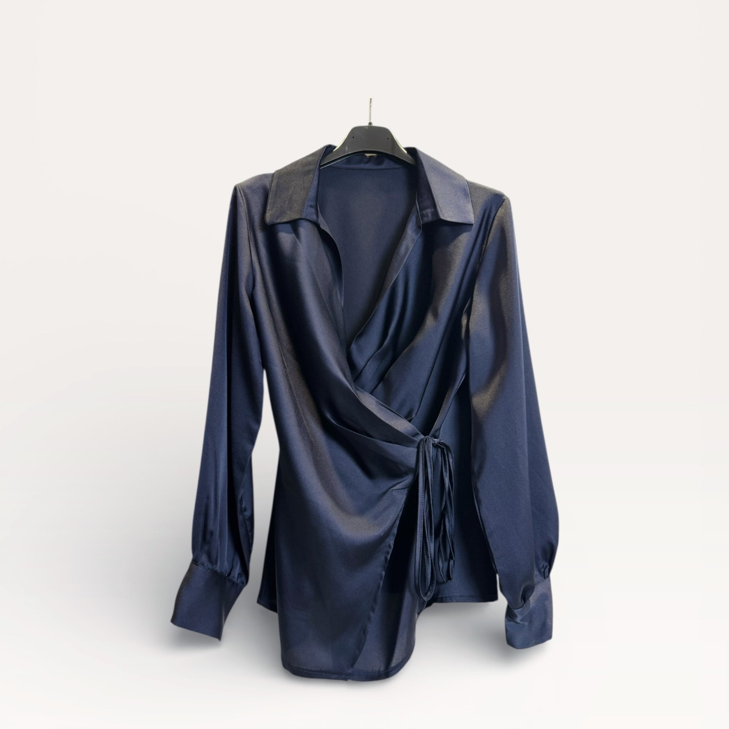 Camicia a portafoglio in raso con drappeggio SS26-C3-54 – NEUS