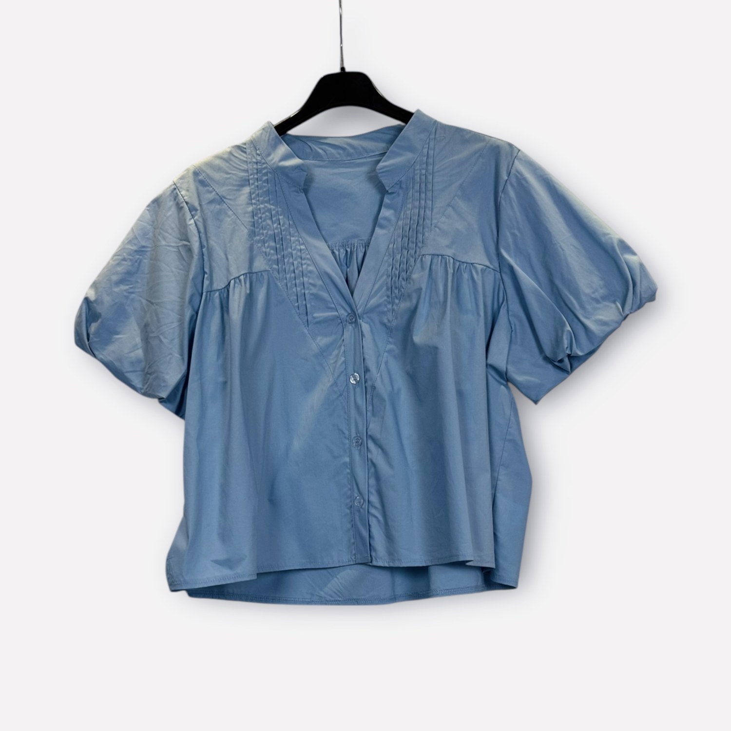 Blusa morbida a maniche corte con dettaglio plissettato frontale SS26-C6-07 – NEUS