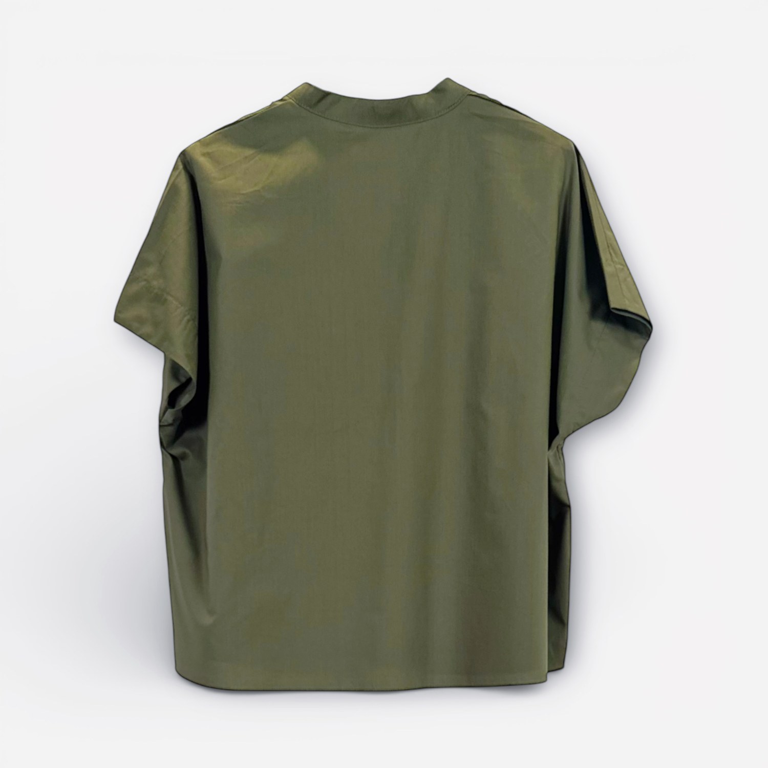 Blusa minimal a maniche corte SS26-C6-30 – NEUS