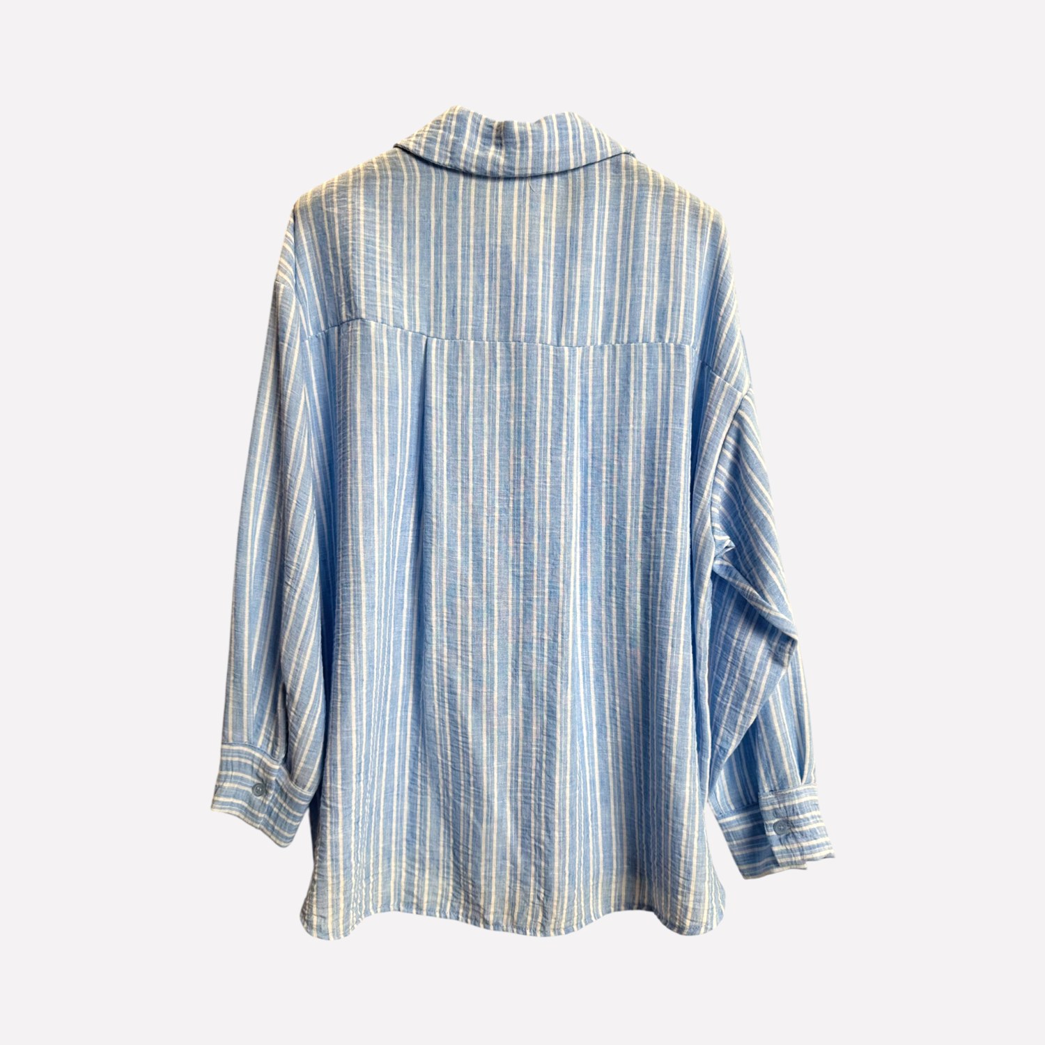 Camicia a righe vestibilità morbida con bottoni SS26-C6-44 – NEUS