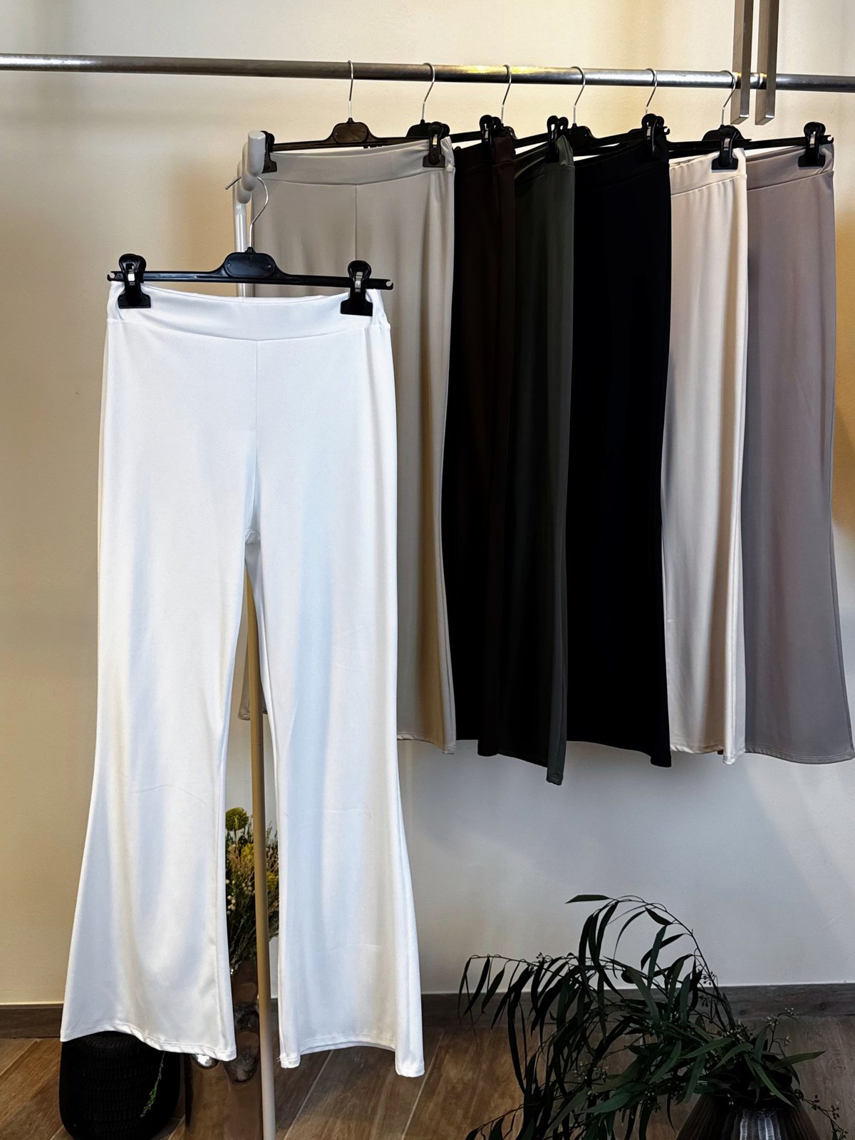 Pantaloni svasati 0324 – NEUS