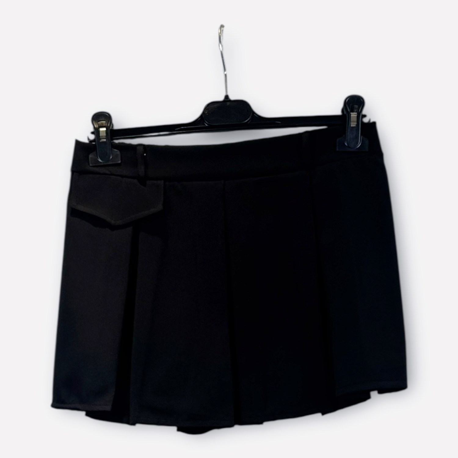 Gonna pantalone corto plissettata con cintura SS26-C4-18 – NEUS