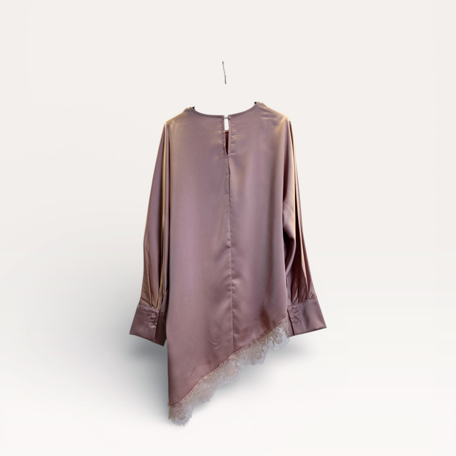 Top asimmetrico blu notte con bordo in pizzo SS26-C3-59 – NEUS