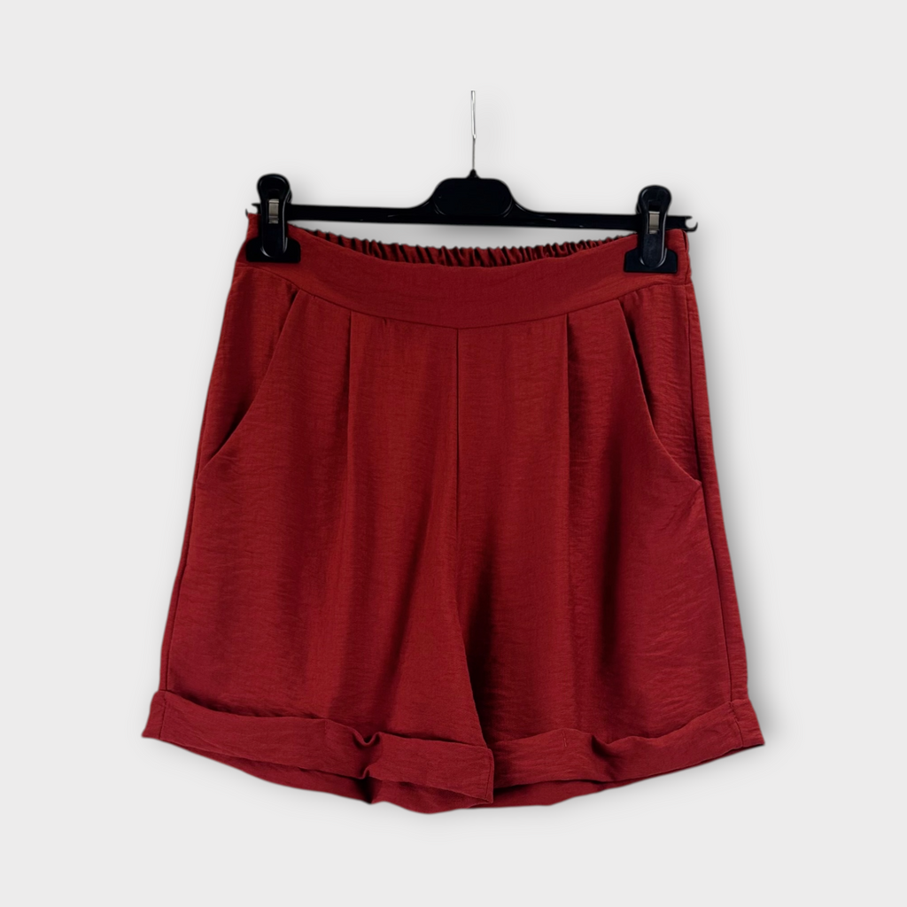 Shorts color Rosso vino
