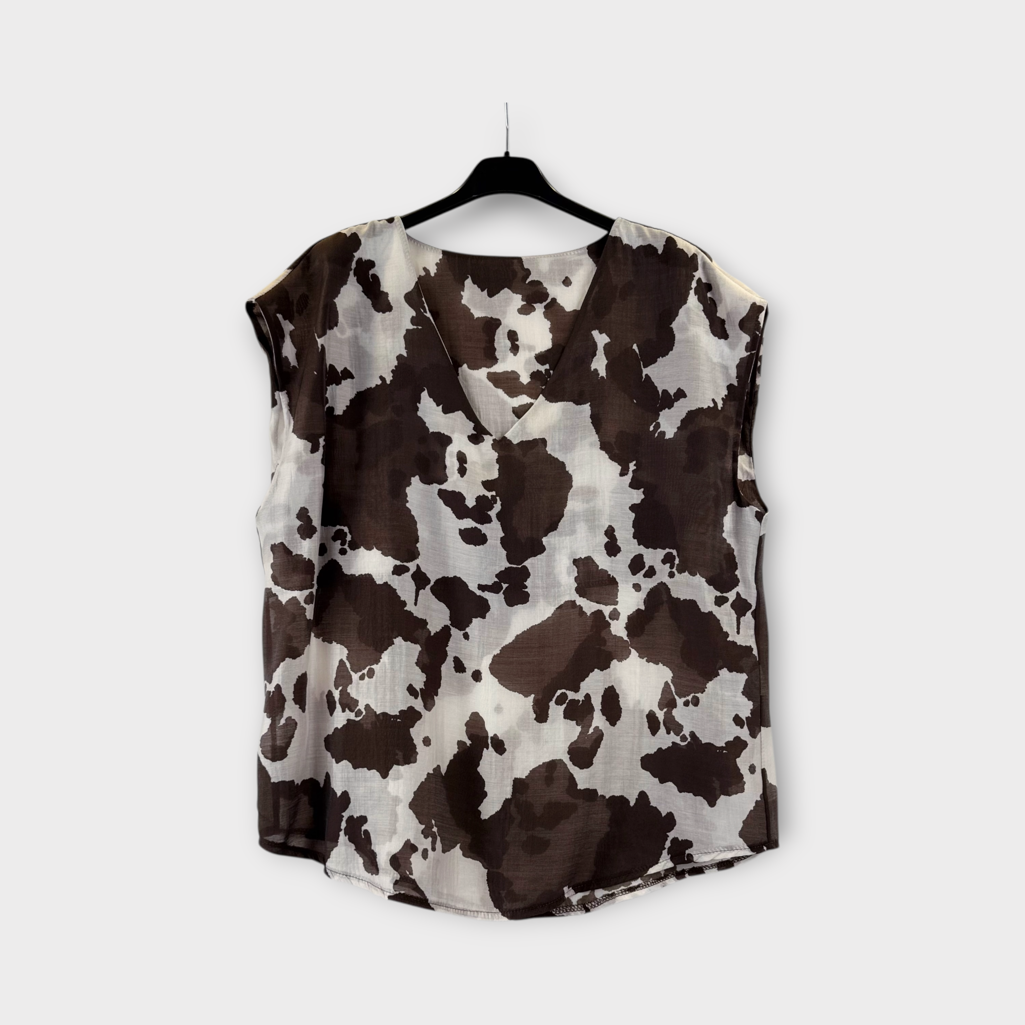 Burgundy blouse with floral print 