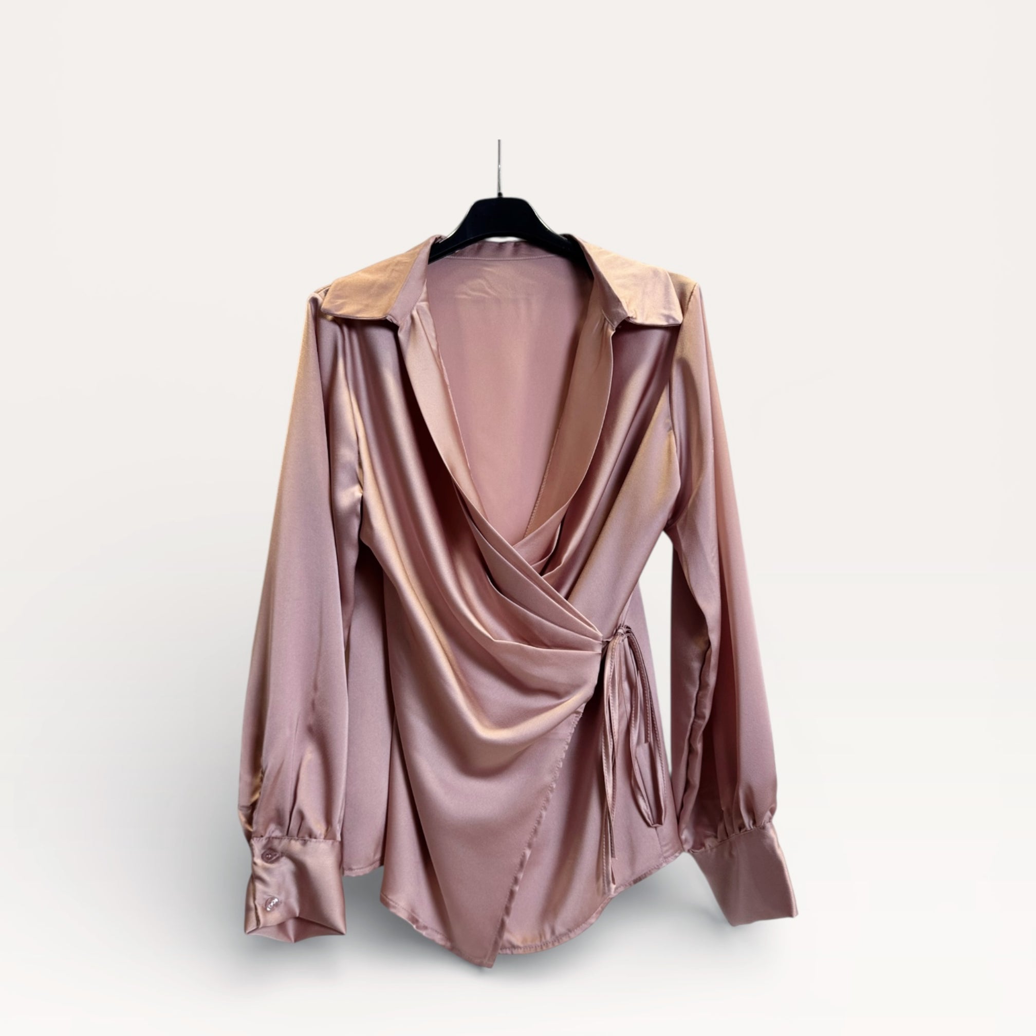 Camicia a portafoglio in raso con drappeggio