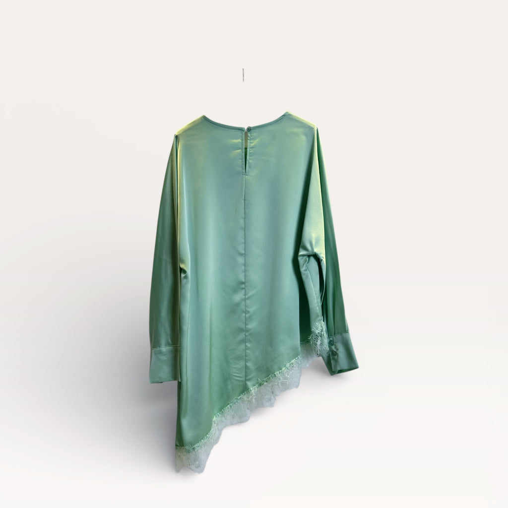 Top asimmetrico con bordo in pizzo