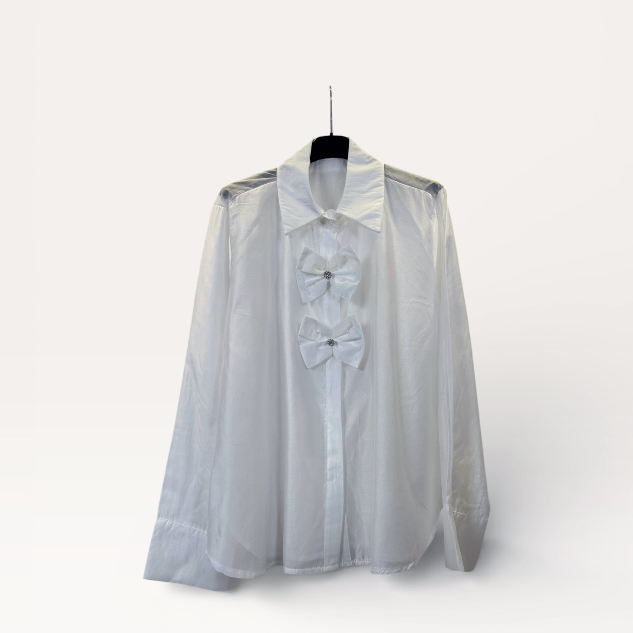 Camicia con volant in pizzo stratificato