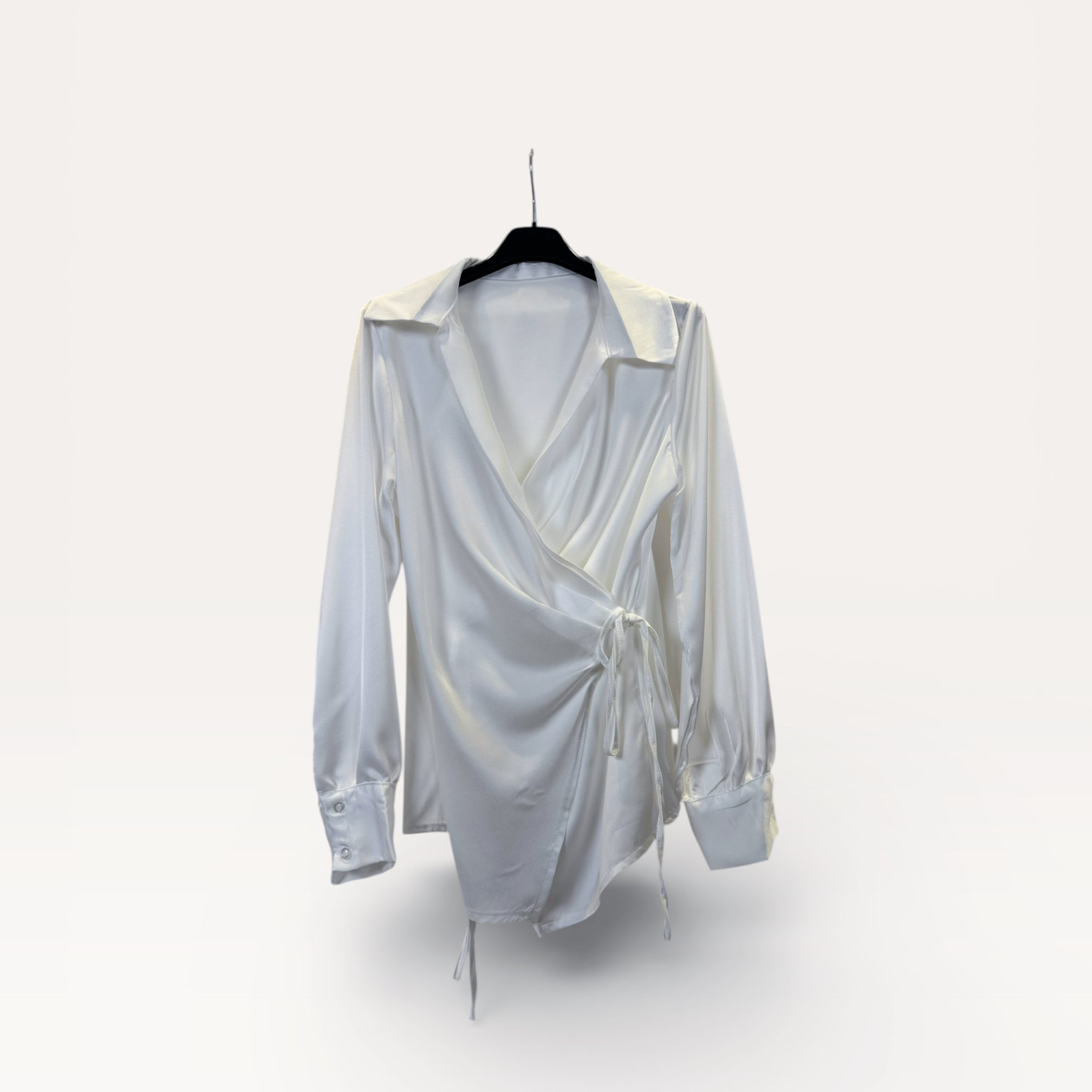 Camicia a portafoglio in raso con drappeggio