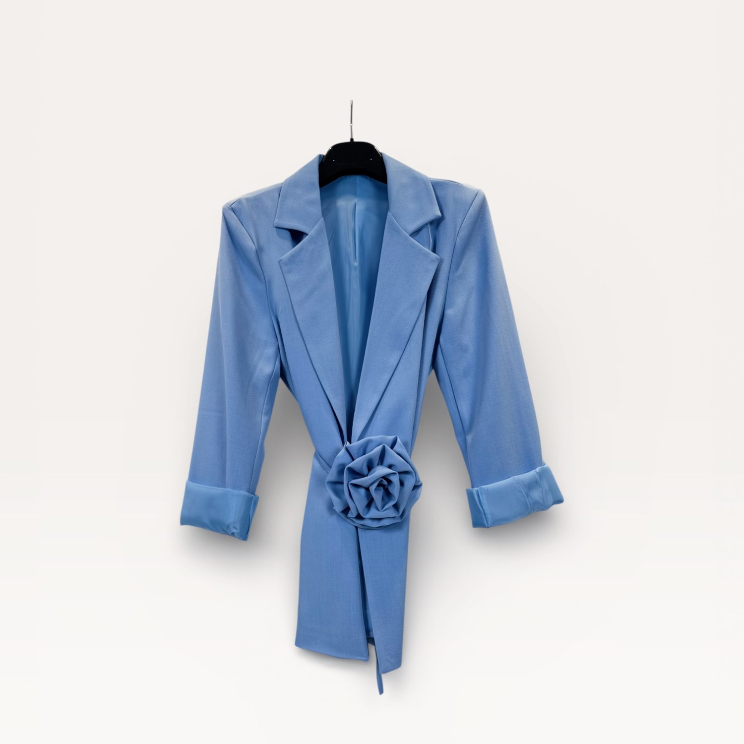 Blazer con spilla a rosa e cintura annodata 0279/F – NEUS